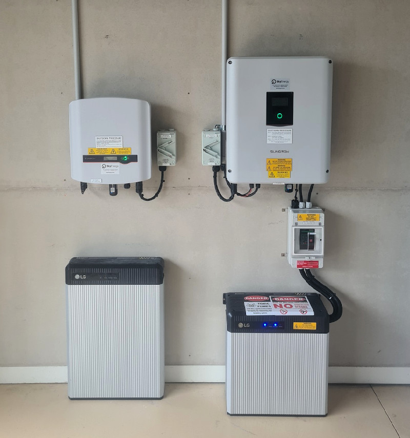Battery and inverter system